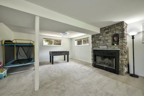 144 Highland Road Inverness IL 60067