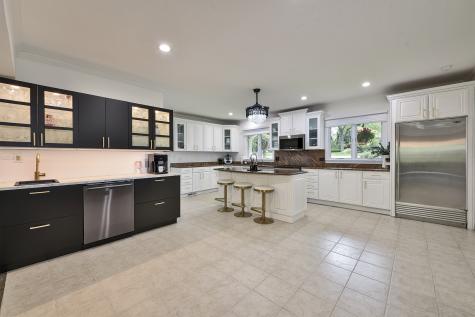 144 Highland Road Inverness IL 60067