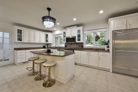 144 Highland Road Inverness IL 60067