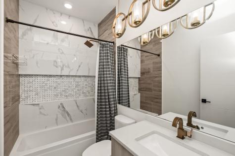 3918 South King Drive Chicago IL 60653