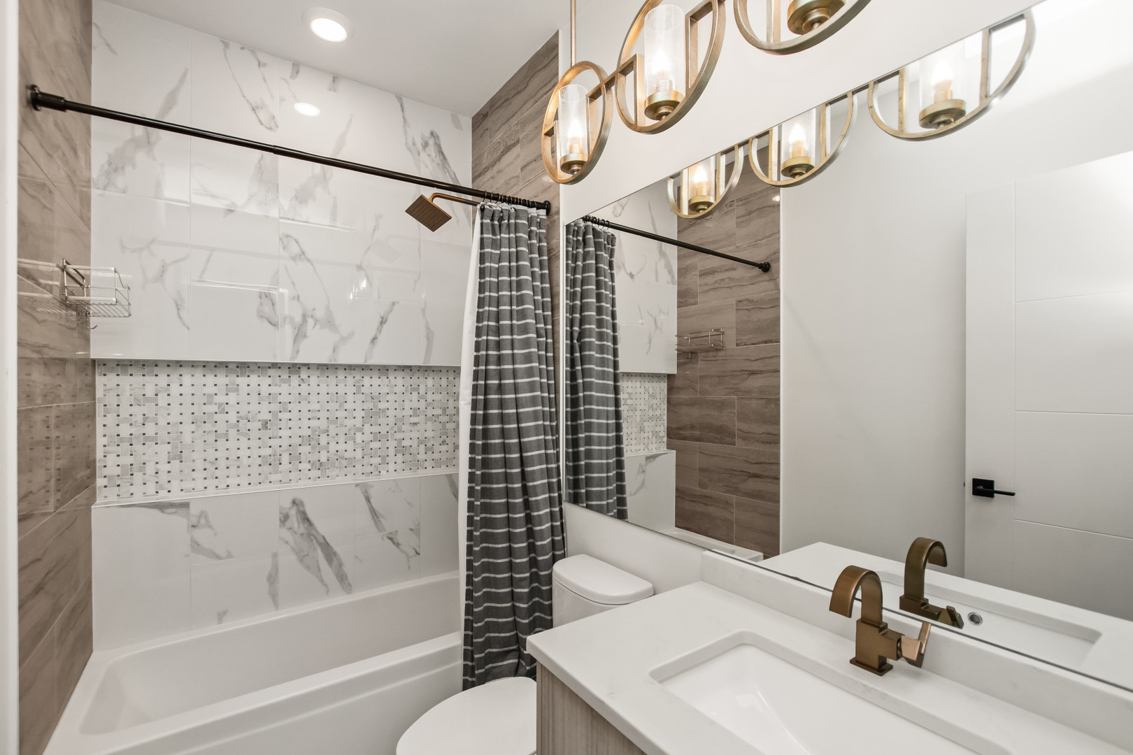 3918 South King Drive Chicago IL 60653