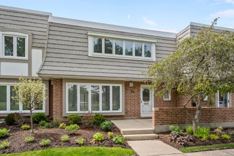 628 Calais Circle Highland Park IL 60035