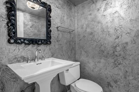 628 Calais Circle Highland Park IL 60035