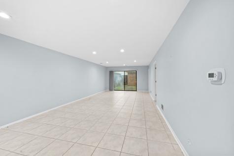 628 Calais Circle Highland Park IL 60035
