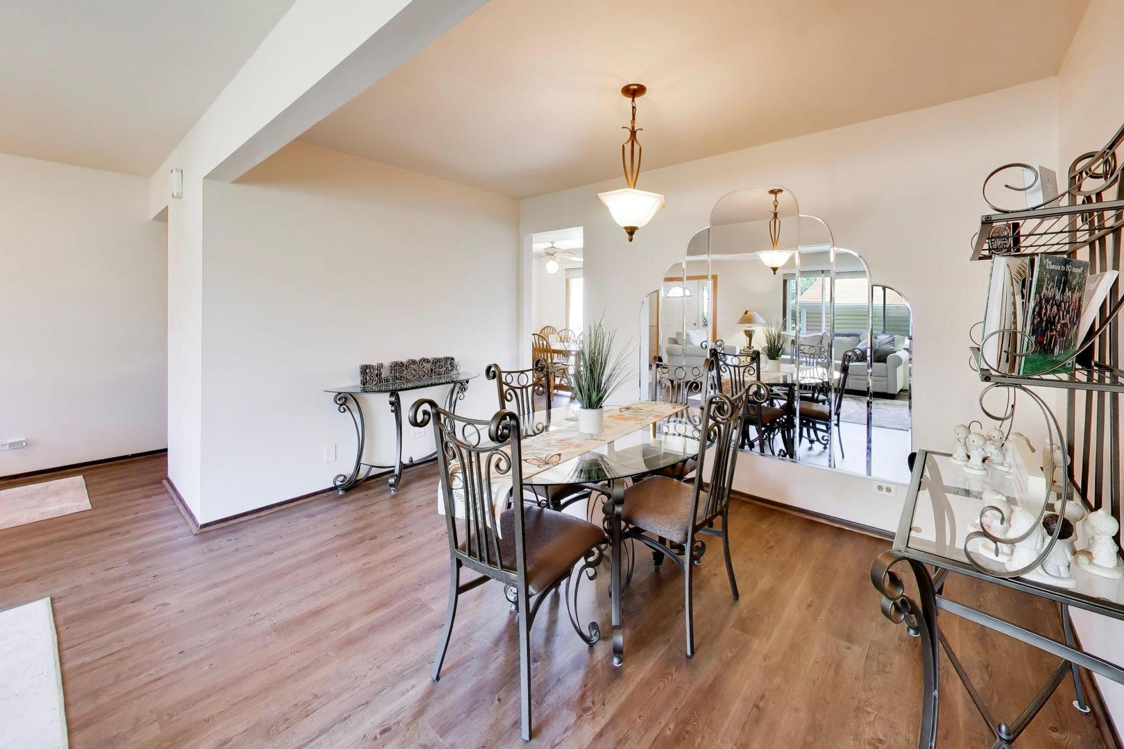 289 Barclay Drive Glendale Heights IL 60139