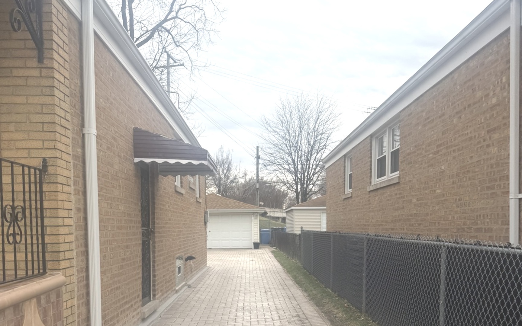 2553 West 82nd Place Chicago IL 60652