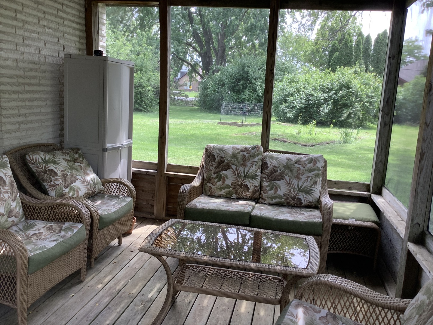 8408 Lakeside Drive Downers Grove IL 60516