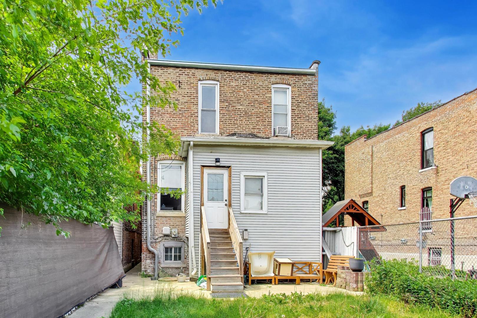 2835 South Millard Avenue Chicago IL 60623
