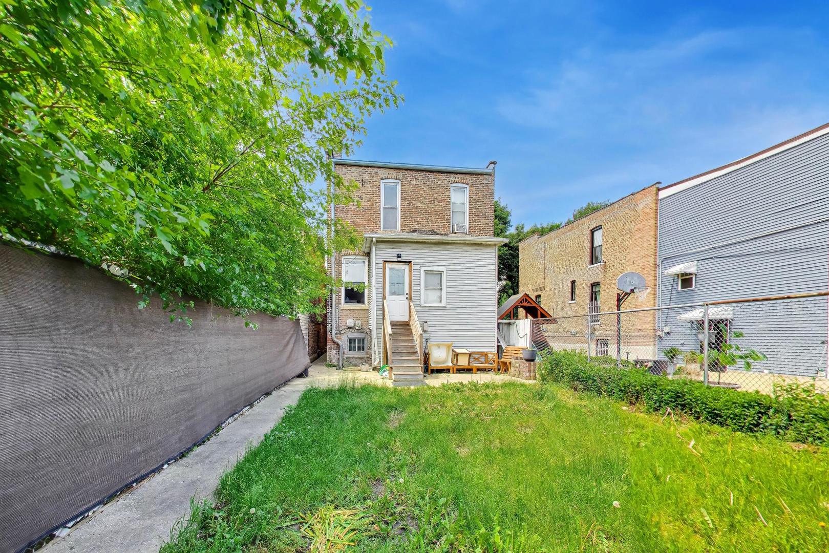 2835 South Millard Avenue Chicago IL 60623