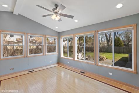 12 Cloverdale Court Buffalo Grove IL 60089