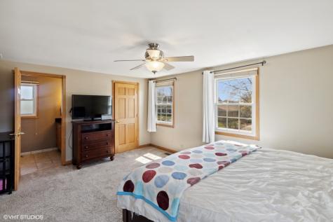 12 Cloverdale Court Buffalo Grove IL 60089