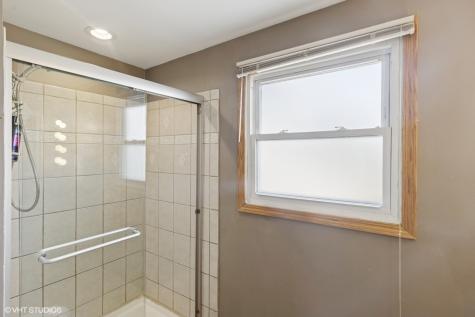 12 Cloverdale Court Buffalo Grove IL 60089