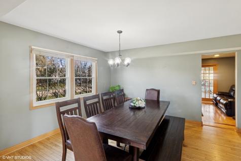 12 Cloverdale Court Buffalo Grove IL 60089