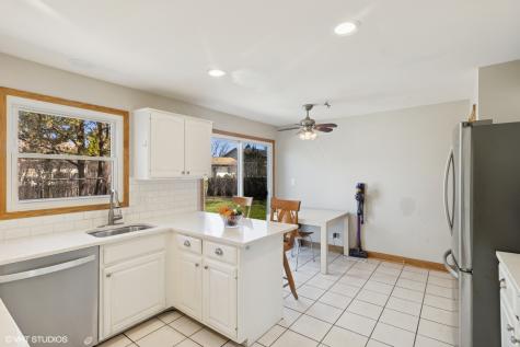 12 Cloverdale Court Buffalo Grove IL 60089