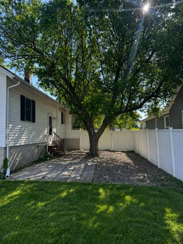 81 Church Street Manteno IL 60950