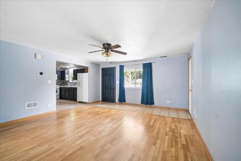 221 Clay Street Montgomery IL 60538