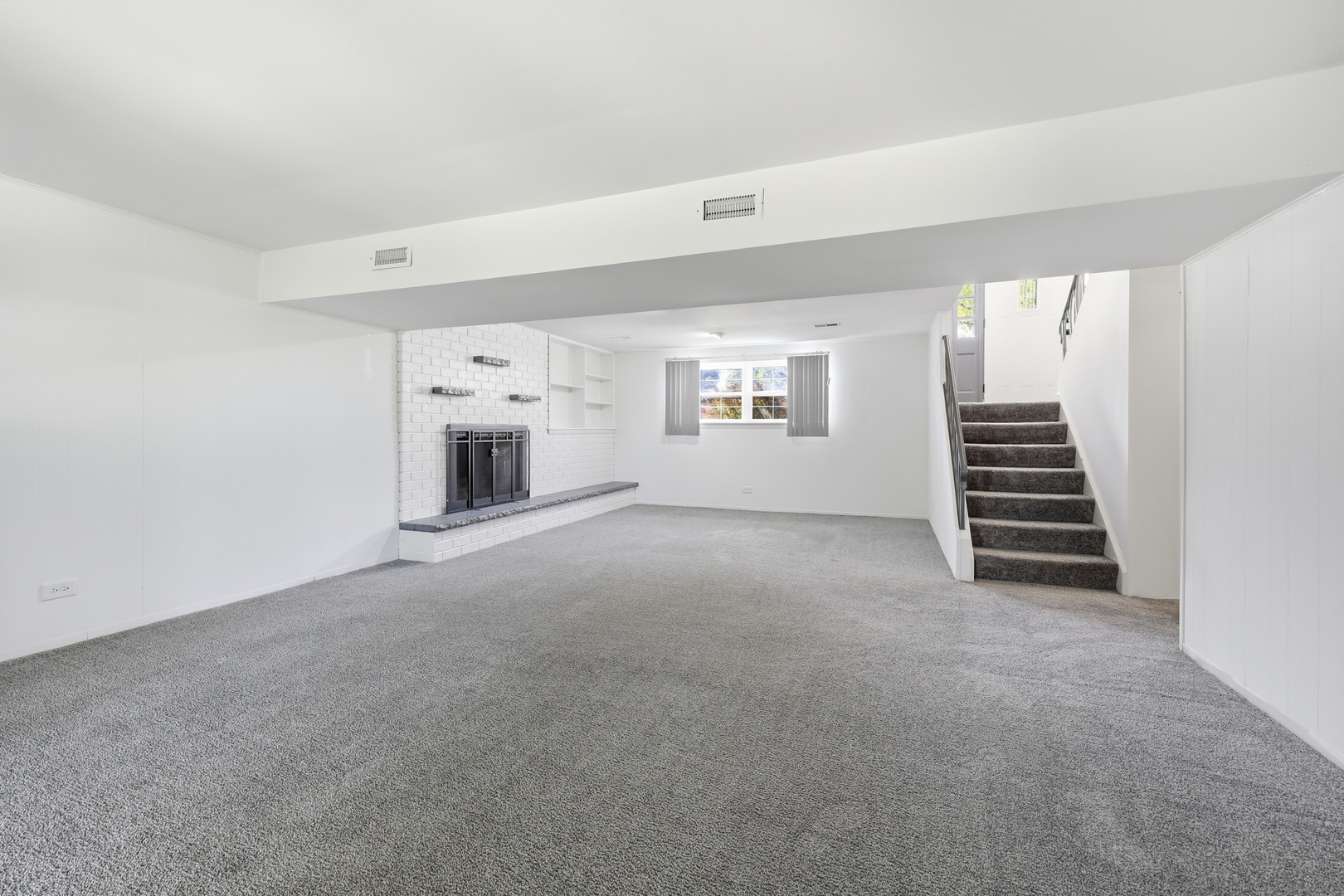 404 Milford Court Schaumburg IL 60193