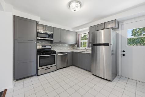404 Milford Court Schaumburg IL 60193
