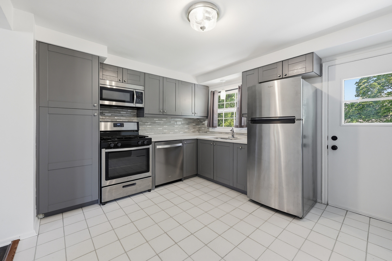 404 Milford Court Schaumburg IL 60193