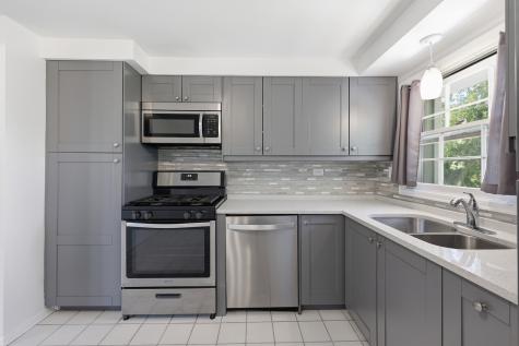 404 Milford Court Schaumburg IL 60193
