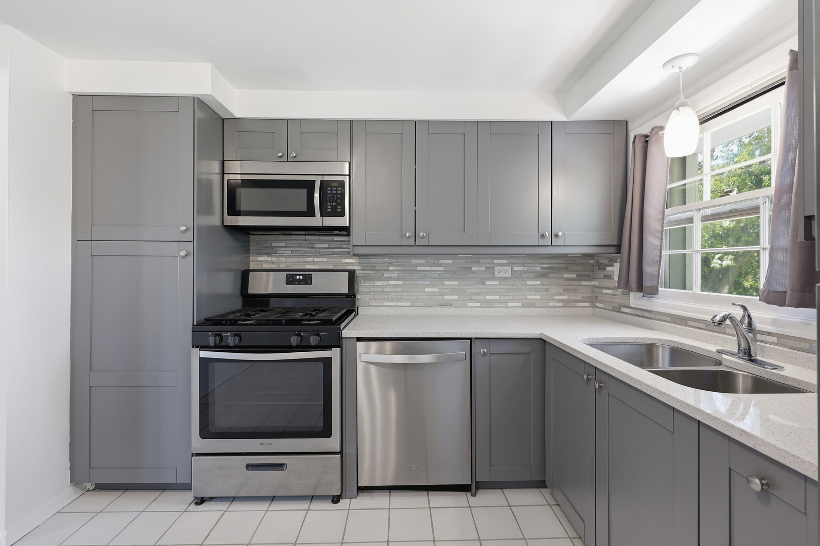404 Milford Court Schaumburg IL 60193