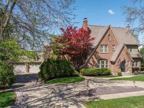 1202 Elmwood Road Bloomington IL 61701