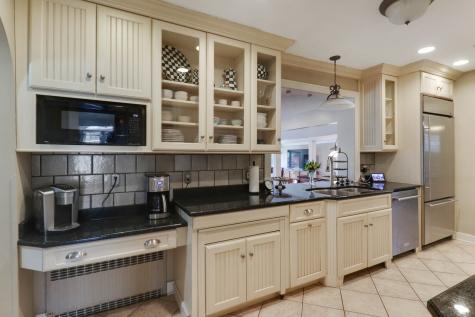 1202 Elmwood Road Bloomington IL 61701