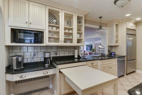 1202 Elmwood Road Bloomington IL 61701