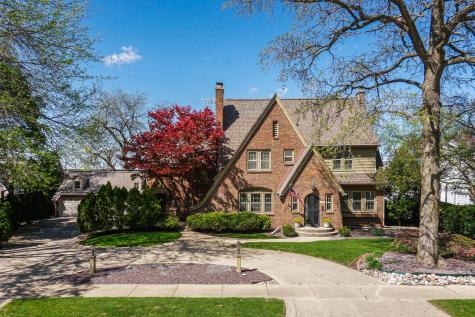 1202 Elmwood Road Bloomington IL 61701