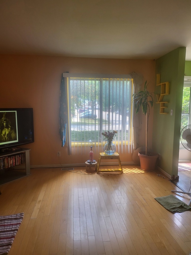 198 Beaconridge Drive Bolingbrook IL 60440