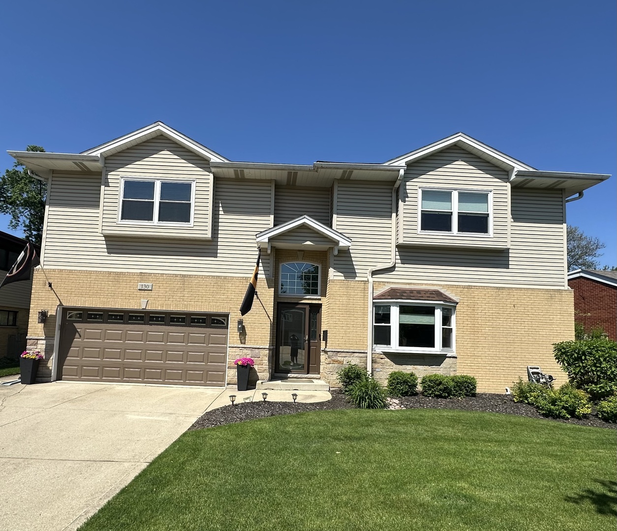 130 South Elm Tree Lane Elmhurst IL 60126