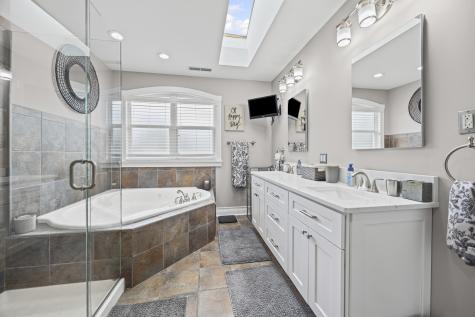 130 South Elm Tree Lane Elmhurst IL 60126