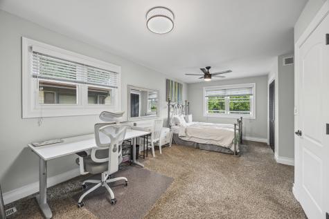 130 South Elm Tree Lane Elmhurst IL 60126
