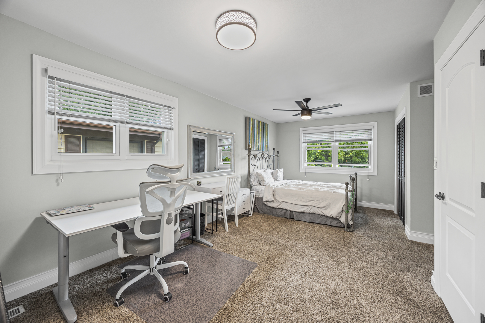 130 South Elm Tree Lane Elmhurst IL 60126
