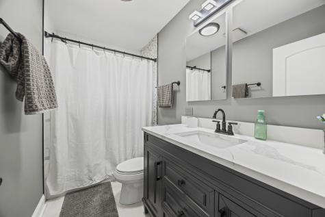 130 South Elm Tree Lane Elmhurst IL 60126