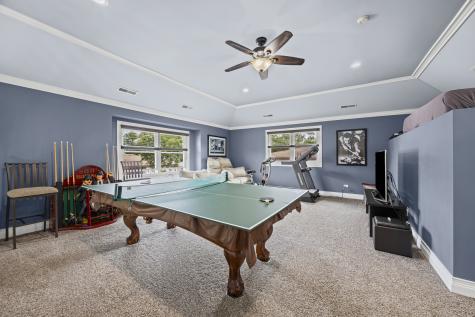 130 South Elm Tree Lane Elmhurst IL 60126
