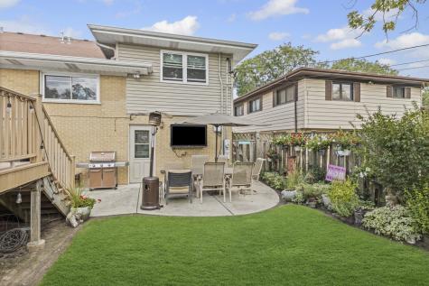 130 South Elm Tree Lane Elmhurst IL 60126