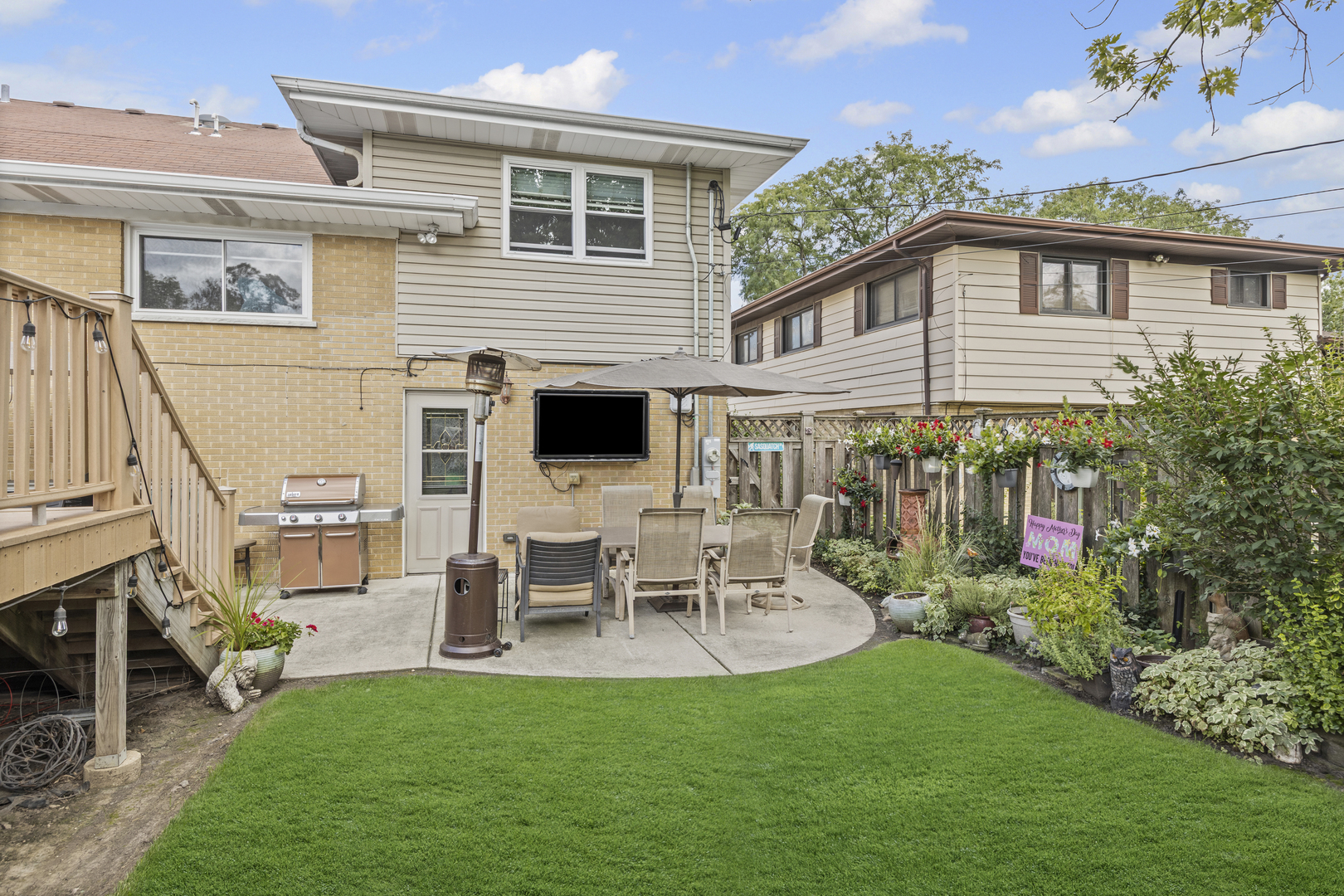 130 South Elm Tree Lane Elmhurst IL 60126