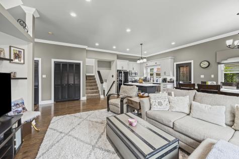 130 South Elm Tree Lane Elmhurst IL 60126