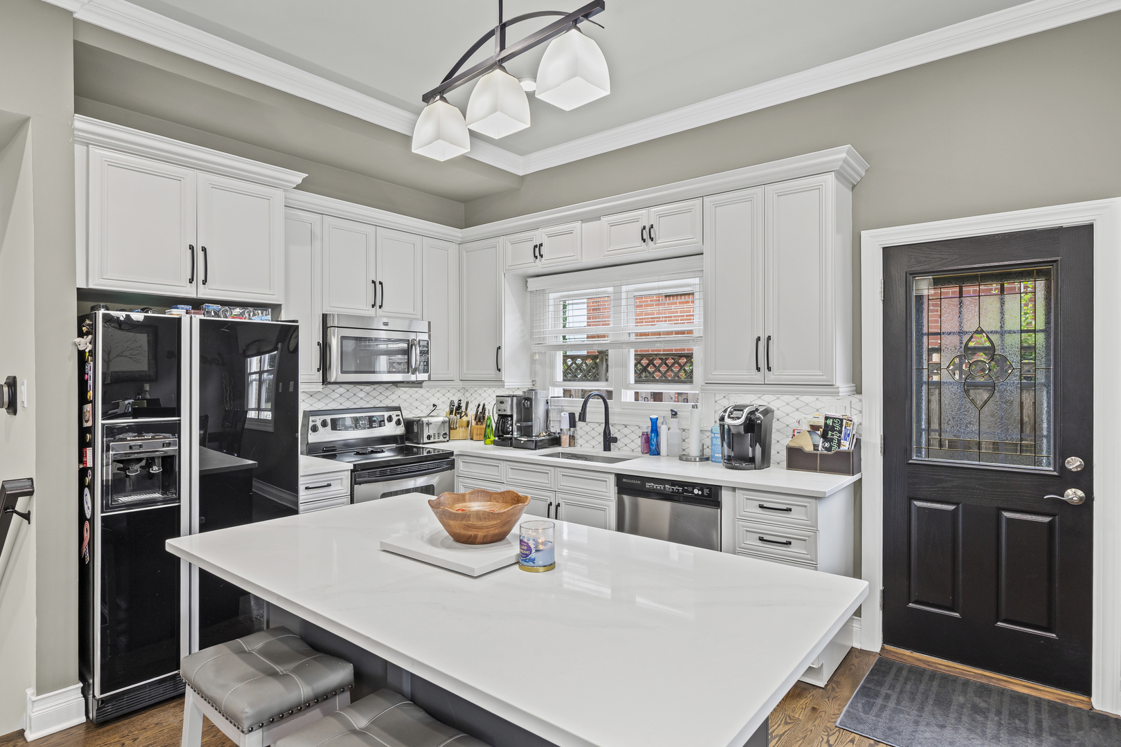 130 South Elm Tree Lane Elmhurst IL 60126