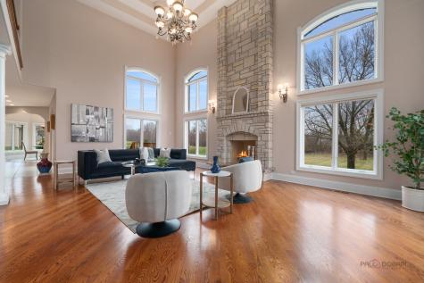 26 East Peter Lane Hawthorn Woods IL 60047