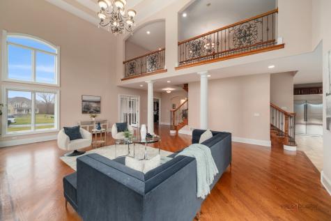 26 East Peter Lane Hawthorn Woods IL 60047