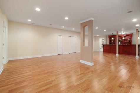 26 East Peter Lane Hawthorn Woods IL 60047