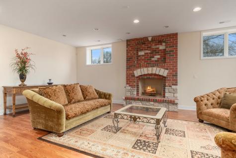 26 East Peter Lane Hawthorn Woods IL 60047