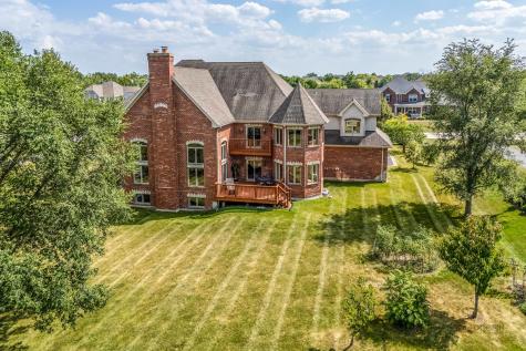26 East Peter Lane Hawthorn Woods IL 60047