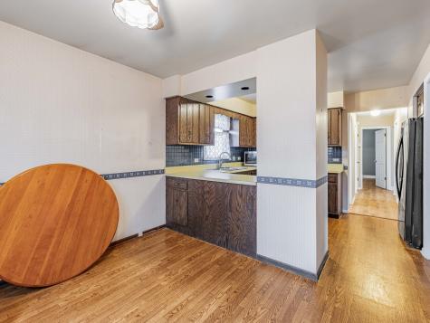 18136 Oakwood Avenue Lansing IL 60438