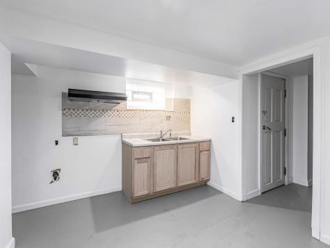 18136 Oakwood Avenue Lansing IL 60438
