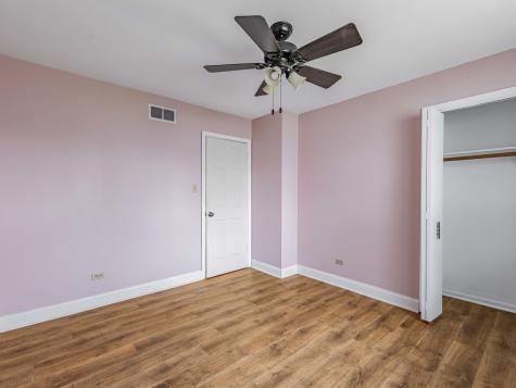 18136 Oakwood Avenue Lansing IL 60438
