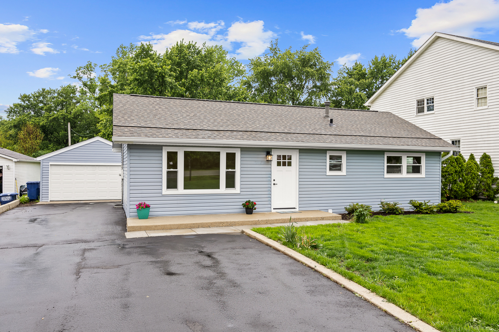 6214 Pershing Avenue Downers Grove IL 60516