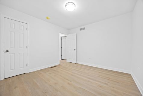 6214 Pershing Avenue Downers Grove IL 60516